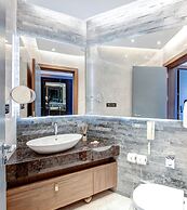 DoubleTree by Hilton Hotel Istanbul - Piyalepasa