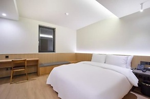 Tara Hotel