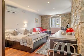 Palace Suites Heritage Hotel – Adults Only