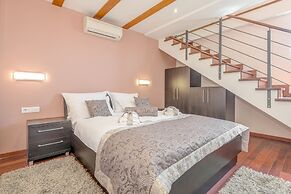 Palace Suites Heritage Hotel – Adults Only