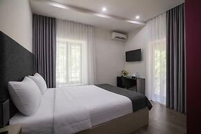 Elysium Gallery Hotel