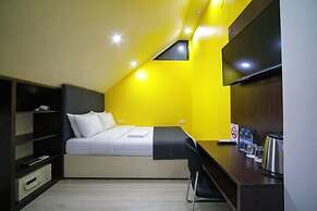 Elysium Gallery Hotel