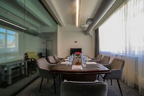 Elysium Gallery Hotel