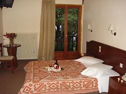 Hani Zisi Hotel