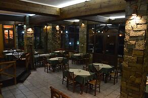 Hani Zisi Hotel