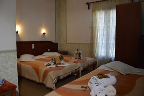 Hani Zisi Hotel