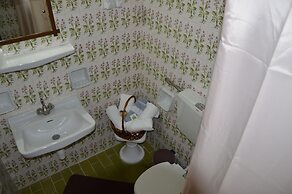 Hani Zisi Hotel