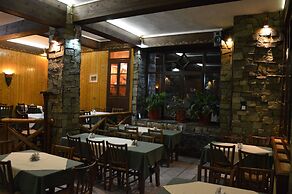 Hani Zisi Hotel