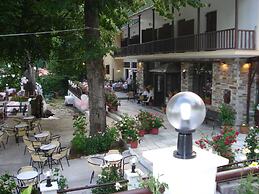 Hani Zisi Hotel