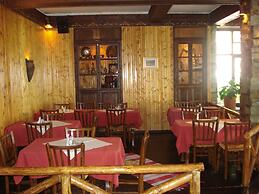 Hani Zisi Hotel