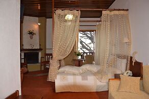 Hani Zisi Hotel