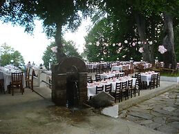 Hani Zisi Hotel