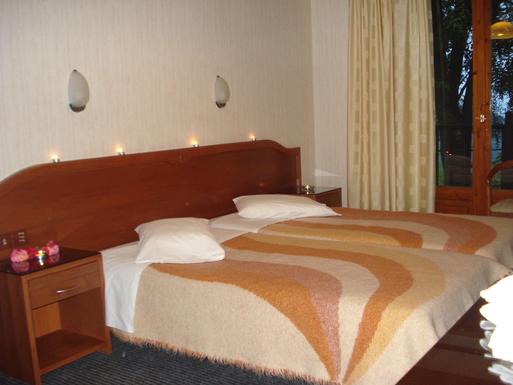 Hani Zisi Hotel