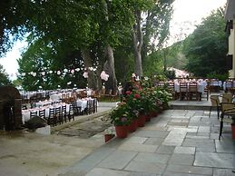 Hani Zisi Hotel