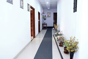 Airport Hotel