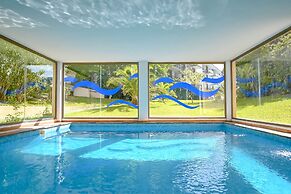 Guya Wave Hotel