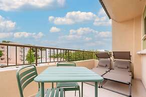 Guya Wave Hotel