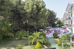 Guya Wave Hotel