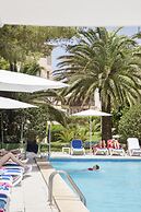 Guya Wave Hotel