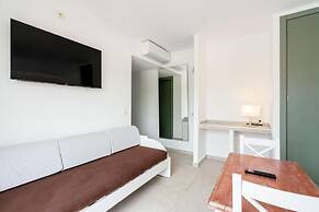 Guya Wave Hotel
