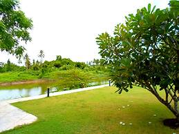 Naraya Riverside Resort