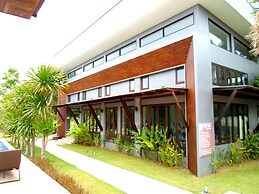 Naraya Riverside Resort