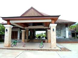Naraya Riverside Resort
