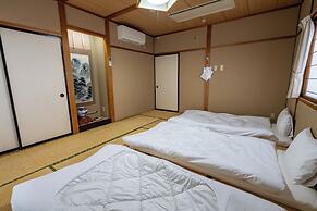 Guest House Ouka - Hostel