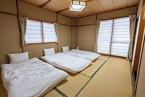Guest House Ouka - Hostel