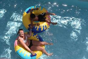 Marlita Beach Hotel Apartments