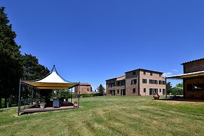 Porsenna Resort