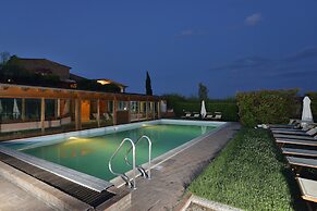 Porsenna Resort