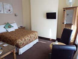 Maluth Lodge