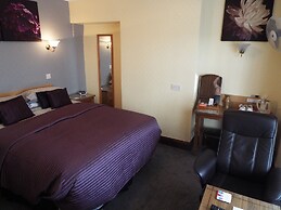 Maluth Lodge