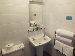 Maluth Lodge