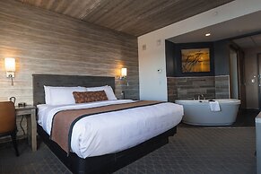 Pier B Resort