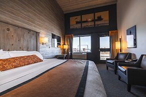 Pier B Resort