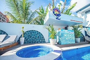 Oz Hotel & Sports Bar