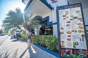 Oz Hotel & Sports Bar