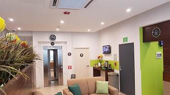 SR Hotel
