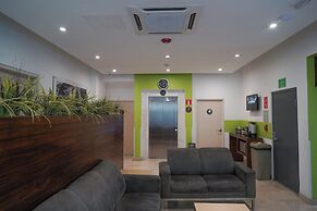 SR Hotel