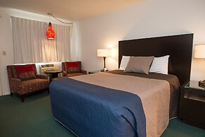 Cougar Land Motel
