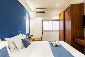 Hotel Q Deck Rooms
