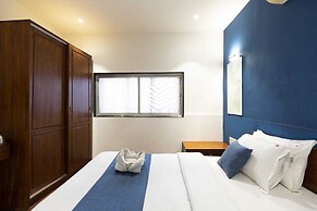 Hotel Q Deck Rooms