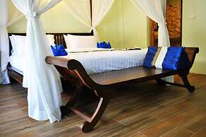 Koh Tao Beach Club