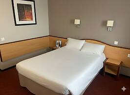 Brit Hotel Confort Montauban