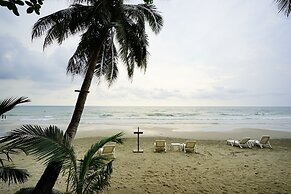 Apple Beachfront Resort