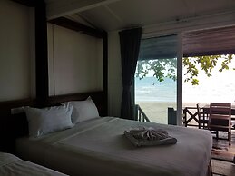 Apple Beachfront Resort