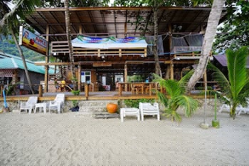Apple Beachfront Resort