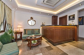Four Doors Hotel